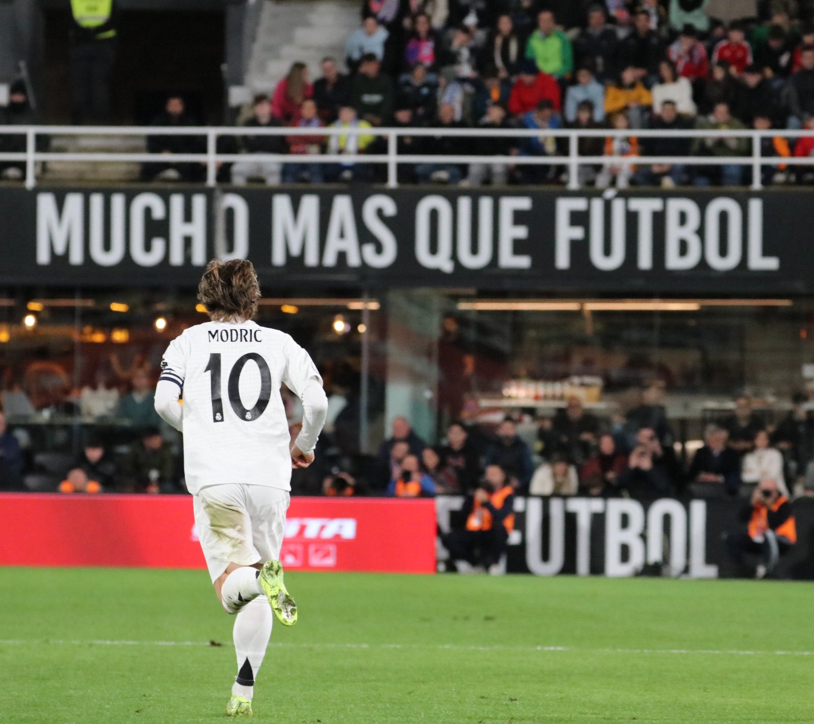 ?西媒:皇马为了加速培养年轻球员,最终选择不与魔笛续约