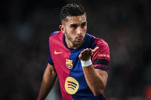 世体：费兰-托雷斯为其家乡市政足球场揭幕，球场以他命名