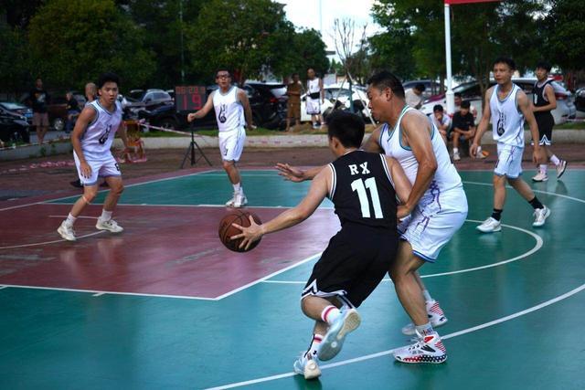 澳门百家乐官方网站-巅峰对决!韶关武江区重阳镇第六届乡村篮球赛圆满闭幕!