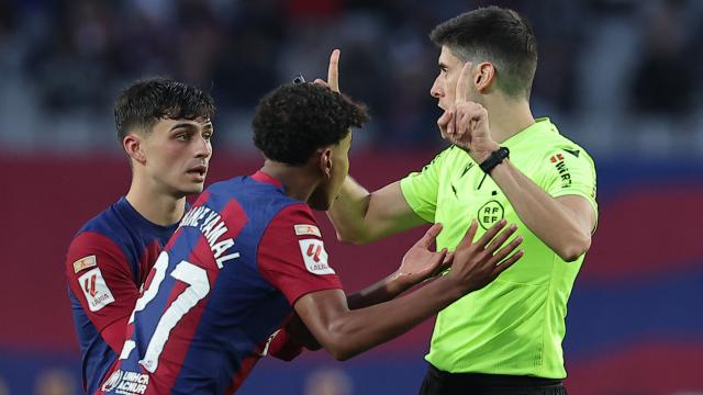 体坛对话佩德里：巴萨会尽力争冠 我们仍然有机会