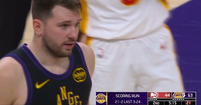 澳门百家乐登录入口-解说员都喊“Luka Magic”！东契奇连续扔进3记三分 湖人轰21-2！