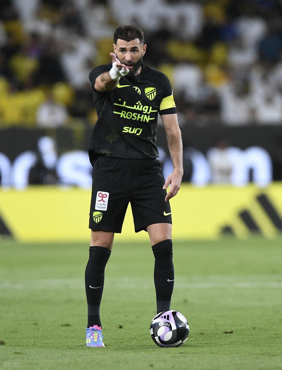 澳门百家乐-沙特联最新积分战报 本泽马踢半场 卫冕冠军5连胜终止 少榜首11分